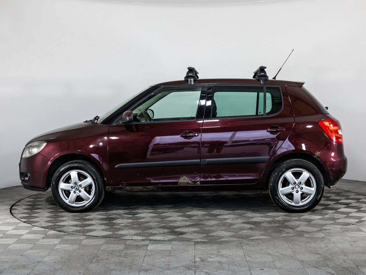 Skoda Fabia с пробегом — 2010 год. Фото: #7
