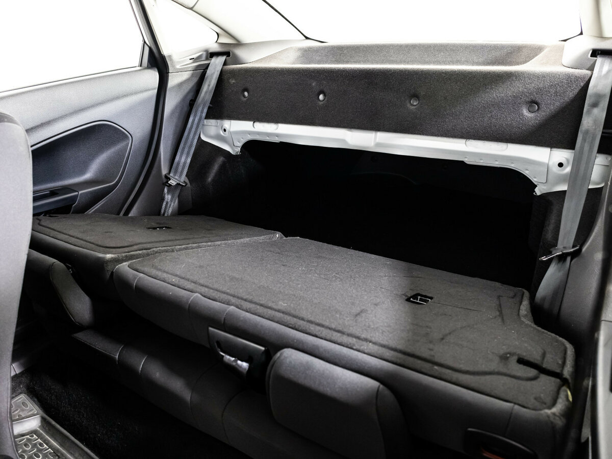 Ford Fiesta с пробегом — 2016 год. Фото: #14