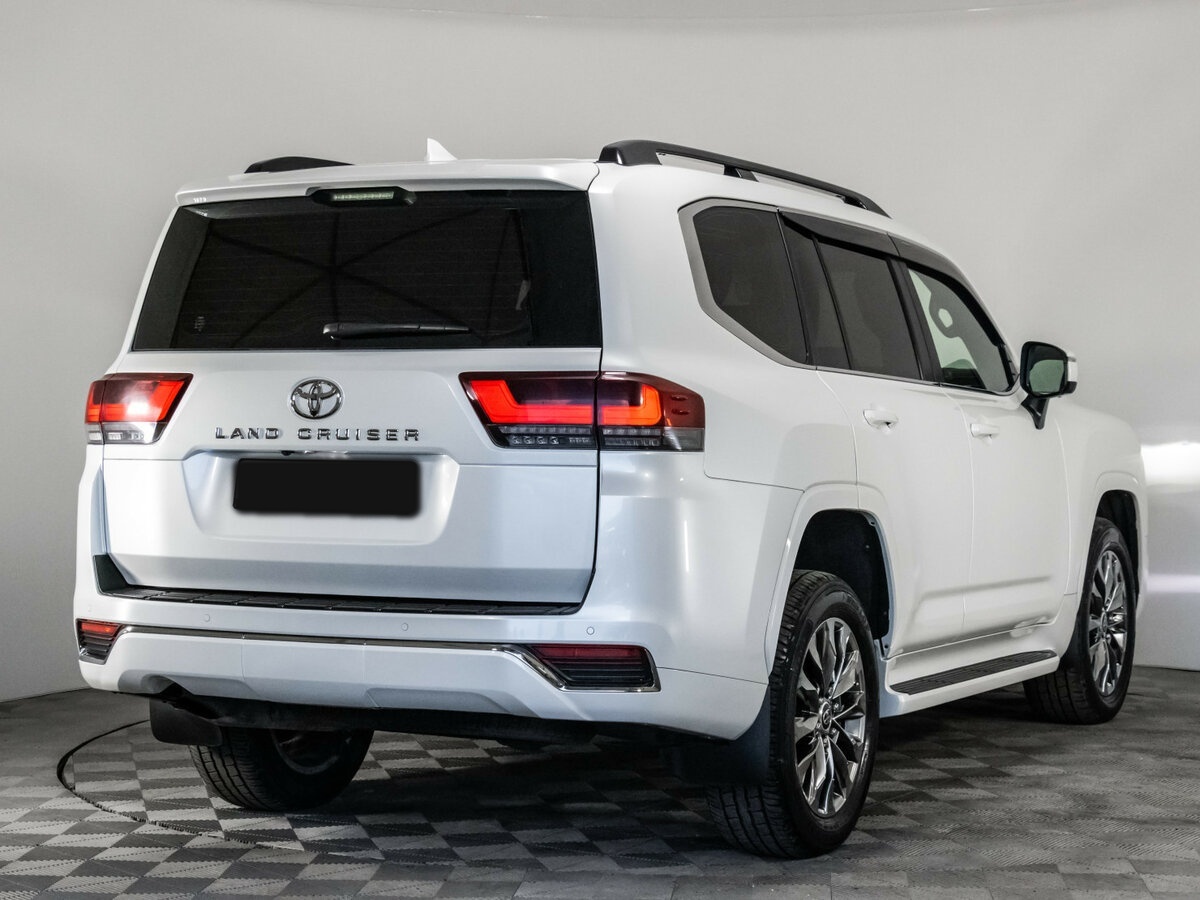 Toyota Land Cruiser с пробегом — 2022 год. Фото: #3