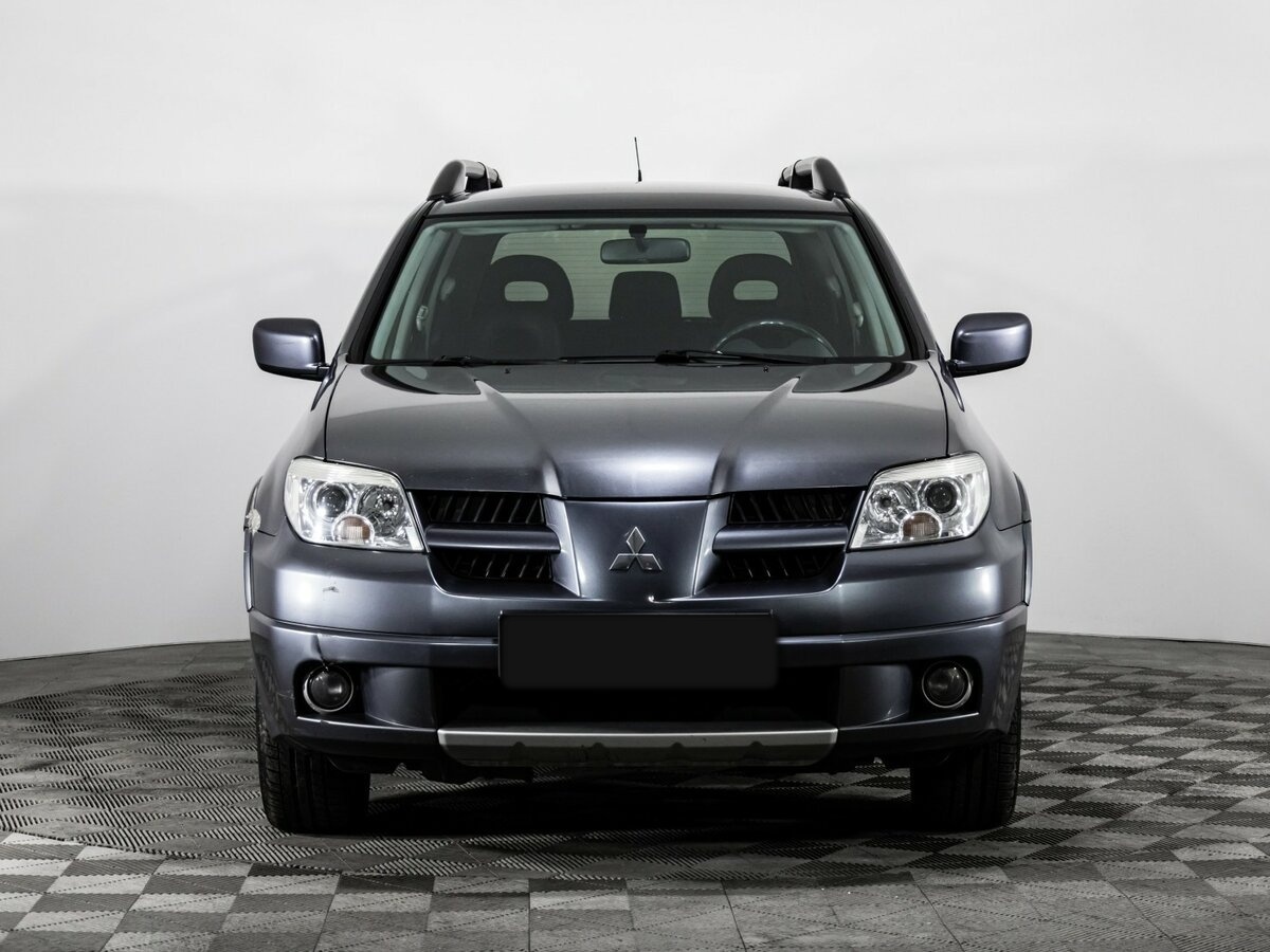 Mitsubishi Outlander с пробегом — 2007 год. Фото: #1