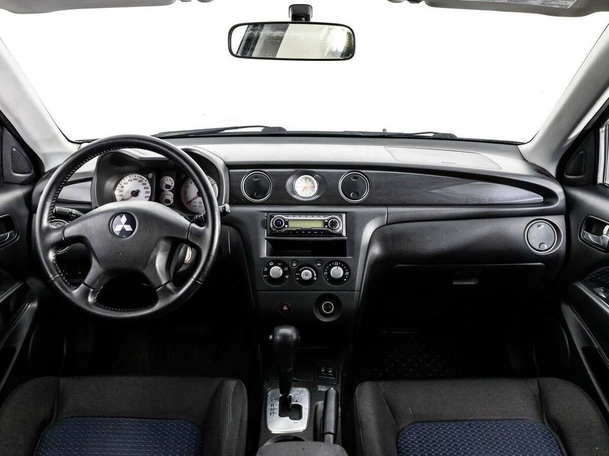 Mitsubishi Outlander с пробегом — 2007 год. Фото: #7