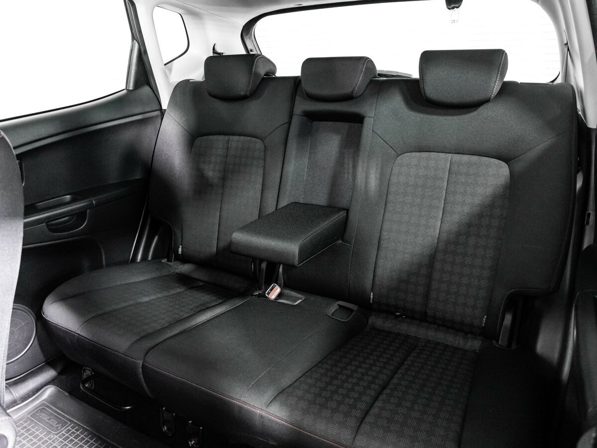 Kia Venga с пробегом — 2016 год. Фото: #12