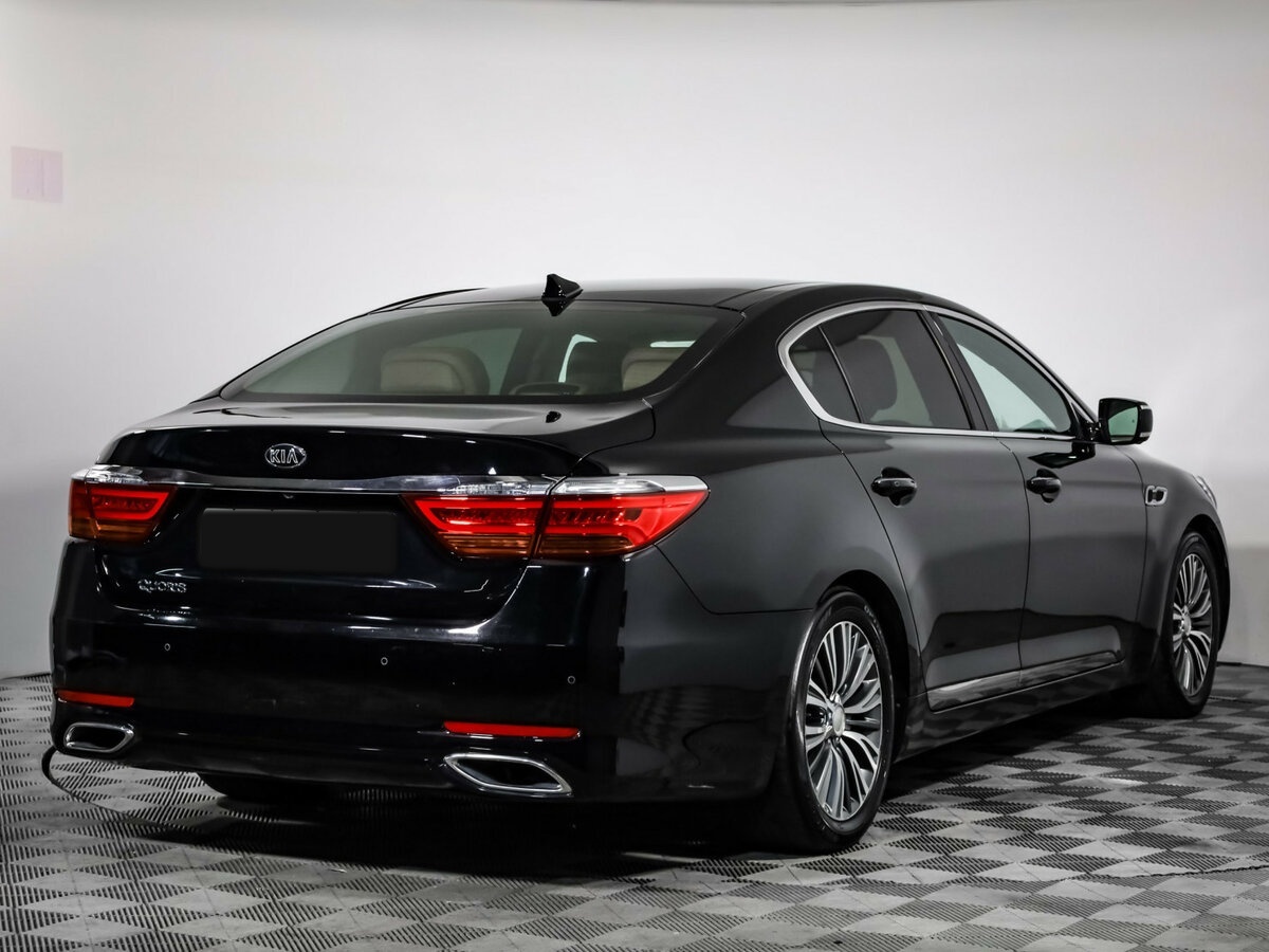 Kia Quoris с пробегом — 2017 год. Фото: #3