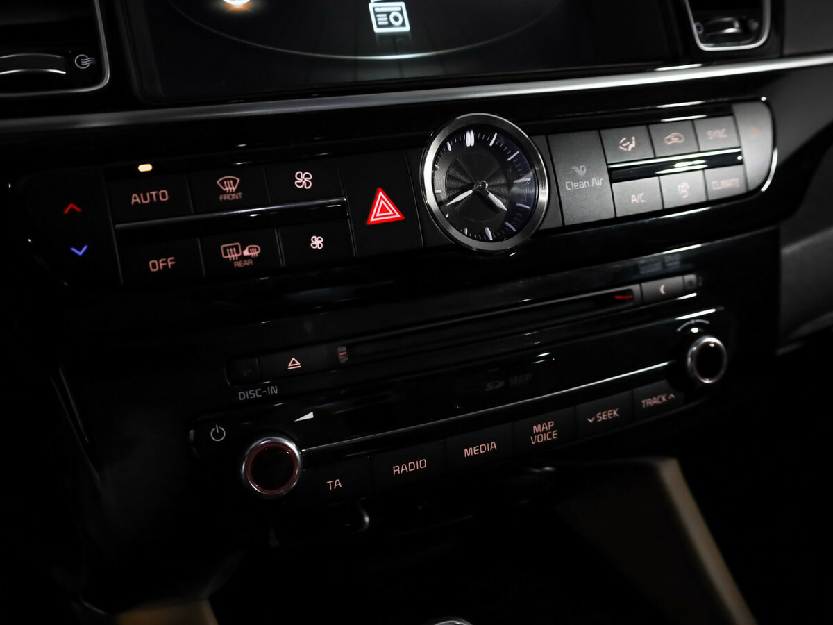 Kia Quoris с пробегом — 2017 год. Фото: #16