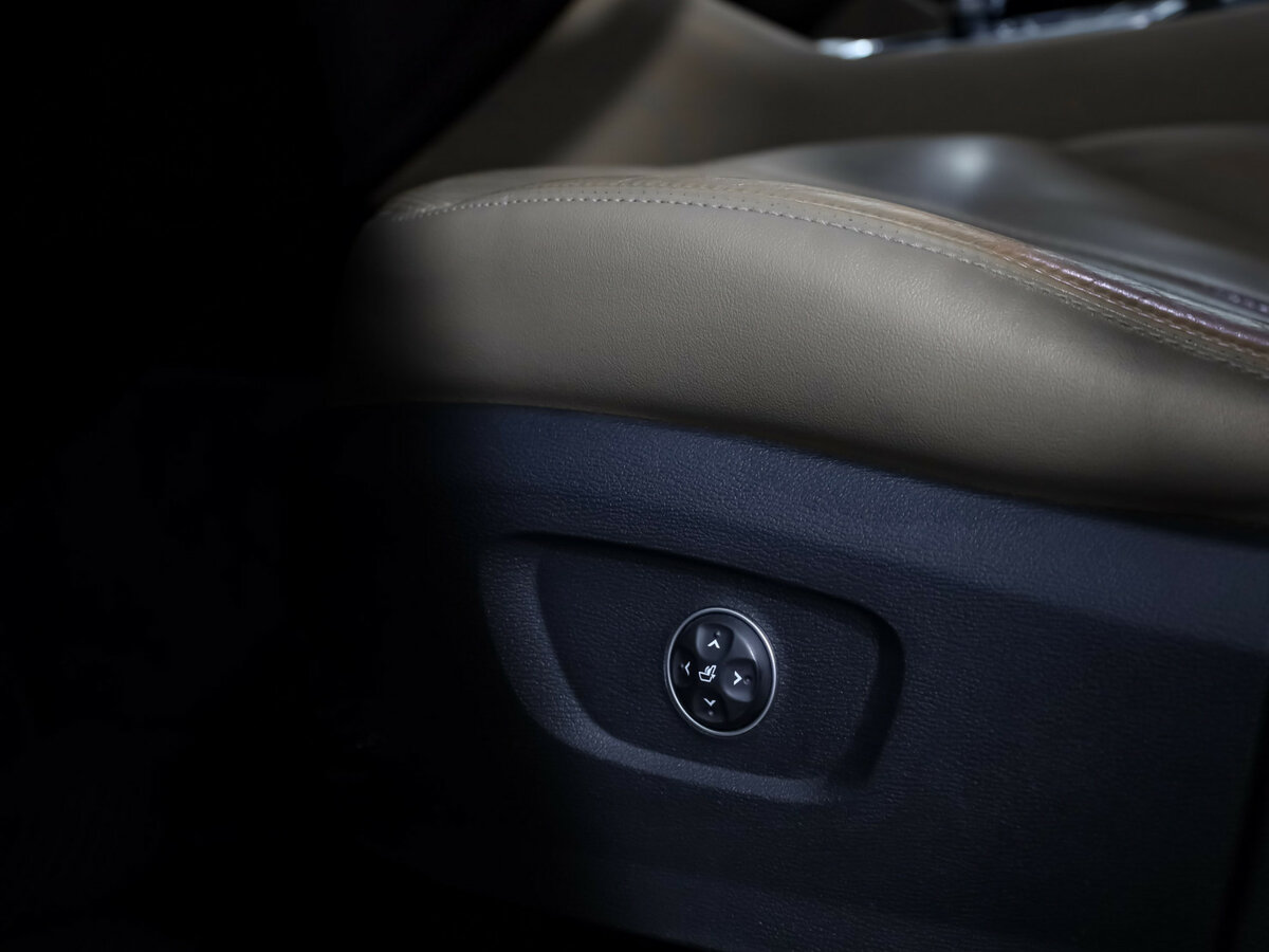 Kia Quoris с пробегом — 2017 год. Фото: #19