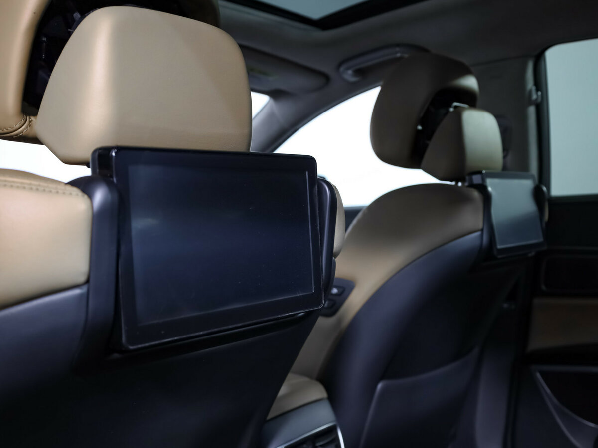 Kia Quoris с пробегом — 2017 год. Фото: #20