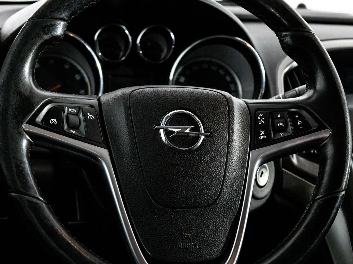 Opel Astra с пробегом — 2010 год. Фото: #8