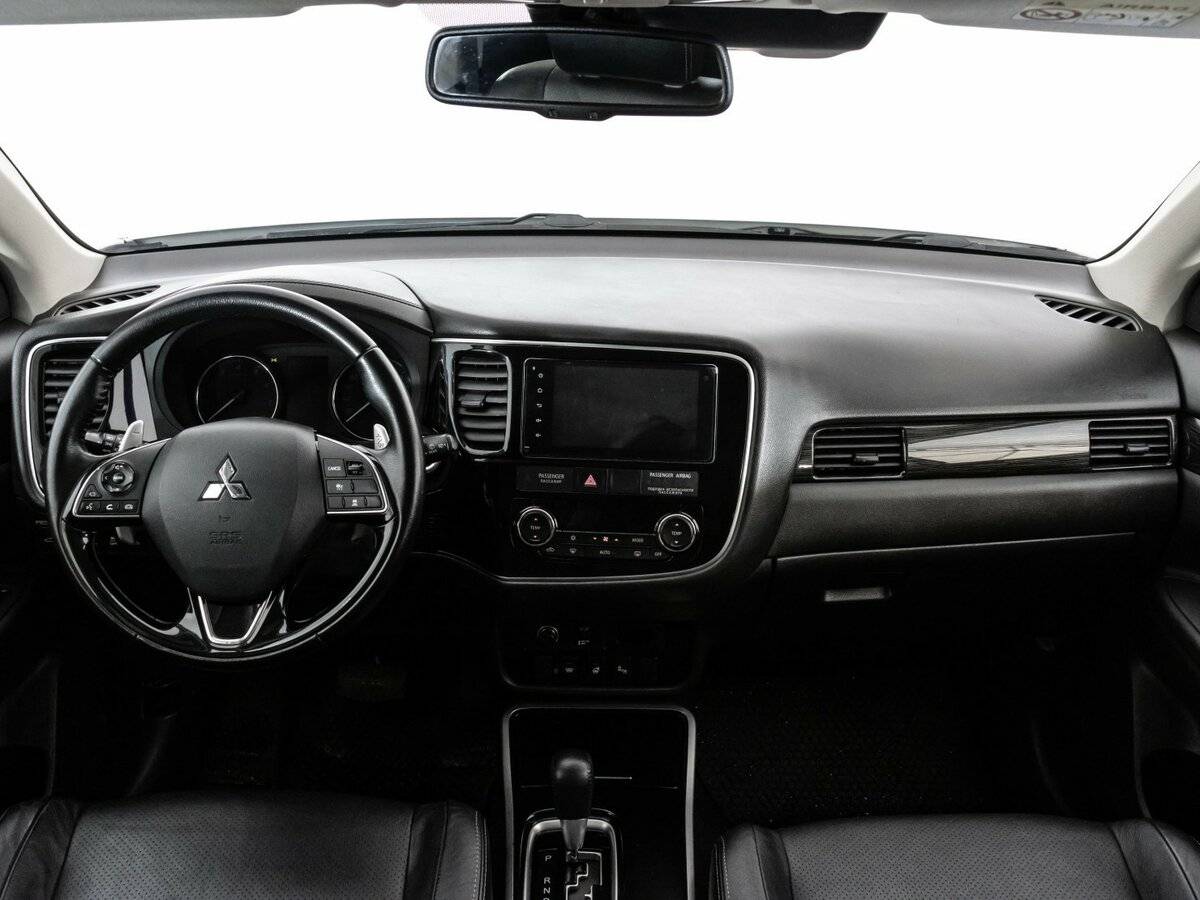 Mitsubishi Outlander с пробегом — 2017 год. Фото: #7