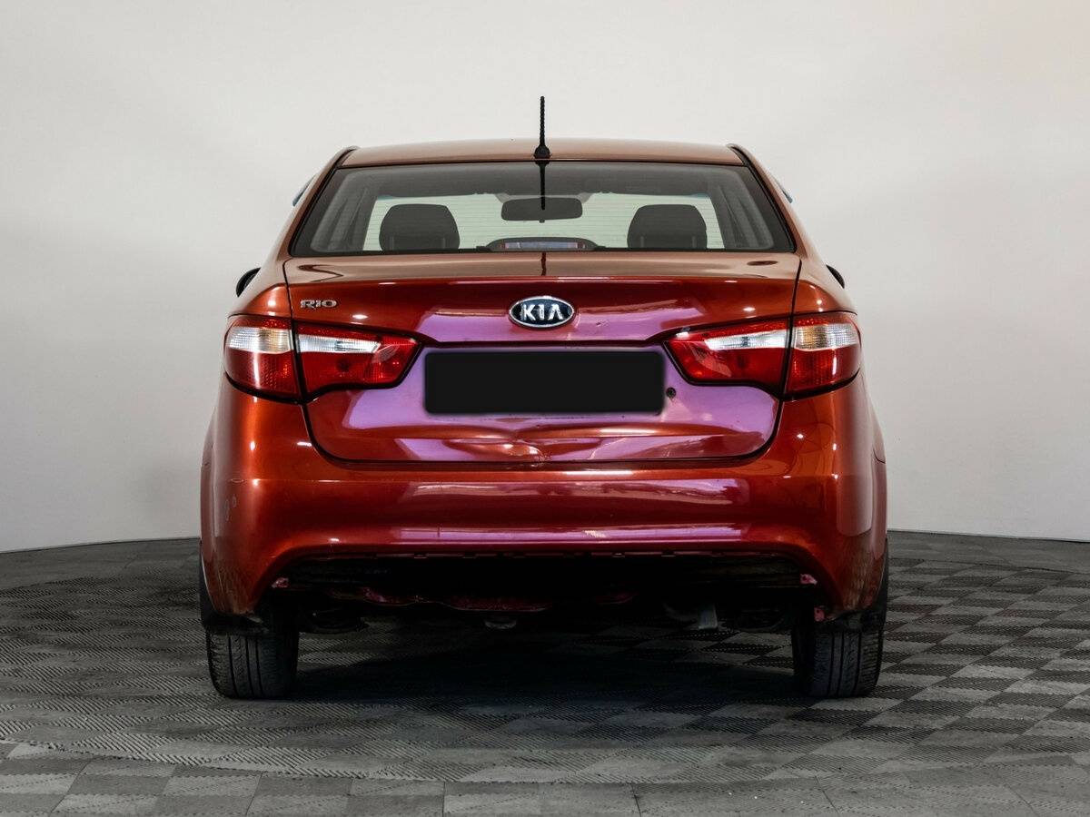 Kia Rio с пробегом — 2011 год. Фото: #4