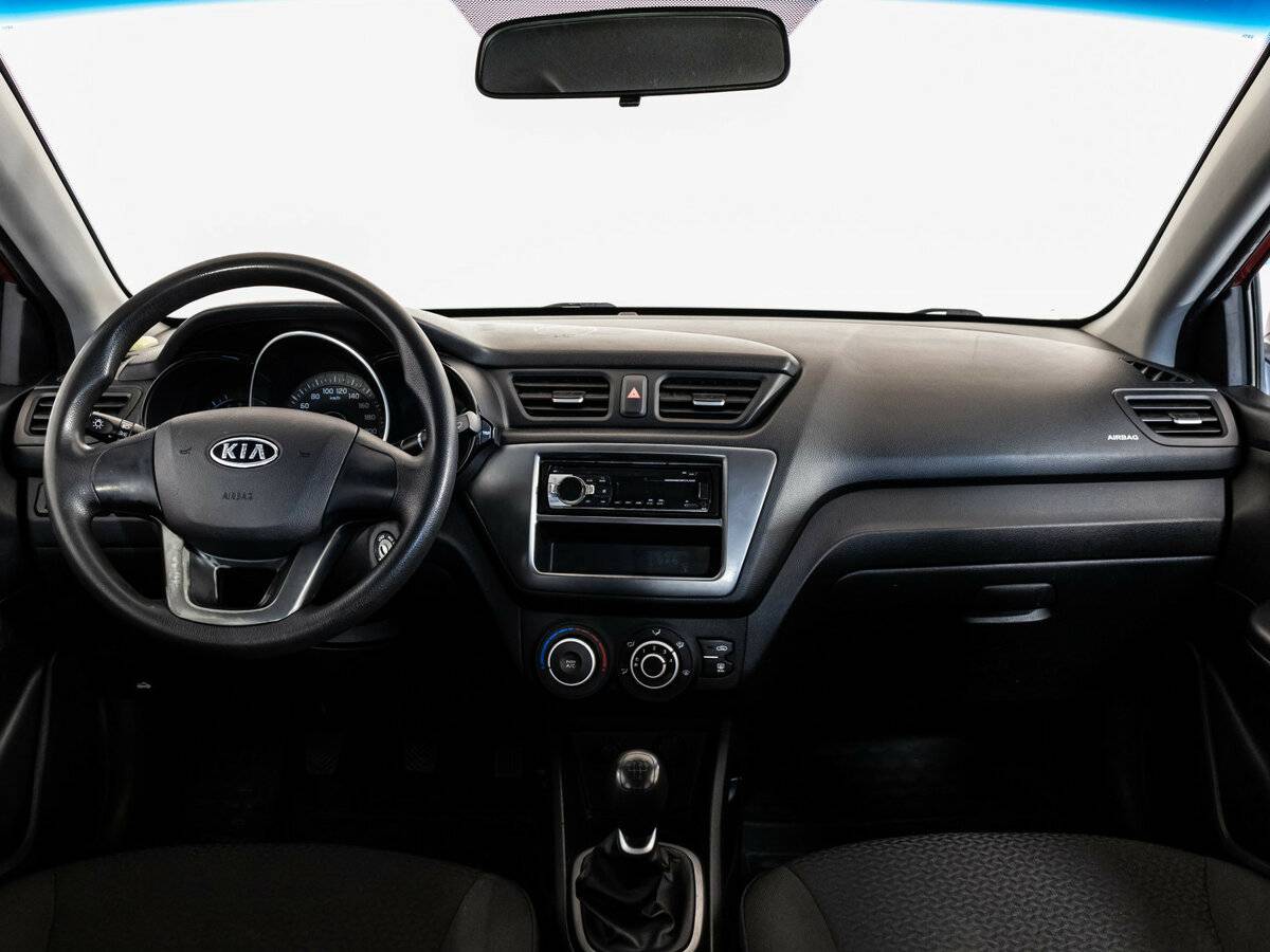 Kia Rio с пробегом — 2011 год. Фото: #7