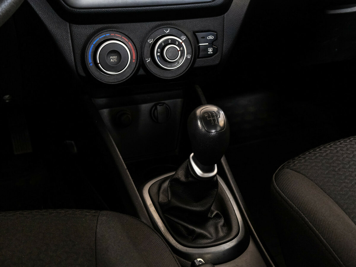 Kia Rio с пробегом — 2011 год. Фото: #9