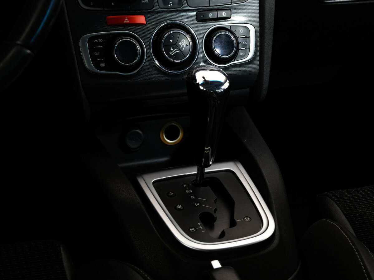 Citroen C4 с пробегом — 2012 год. Фото: #10