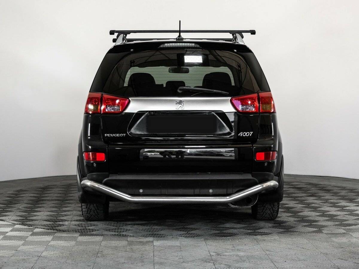 Peugeot 4007 с пробегом — 2008 год. Фото: #4