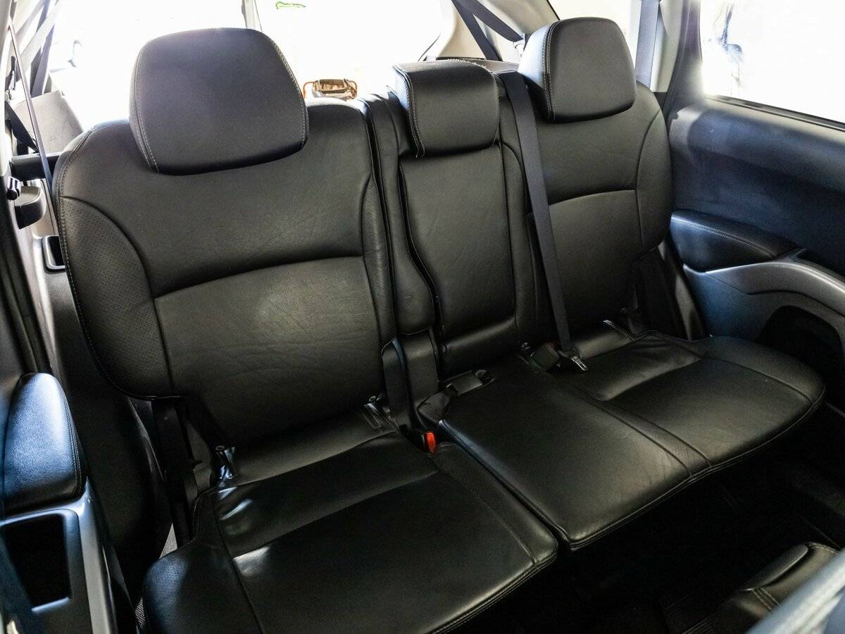 Peugeot 4007 с пробегом — 2008 год. Фото: #12