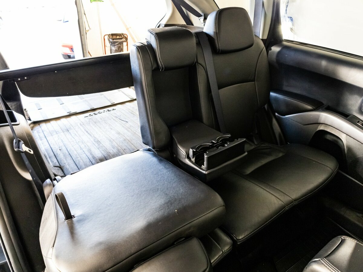 Peugeot 4007 с пробегом — 2008 год. Фото: #15