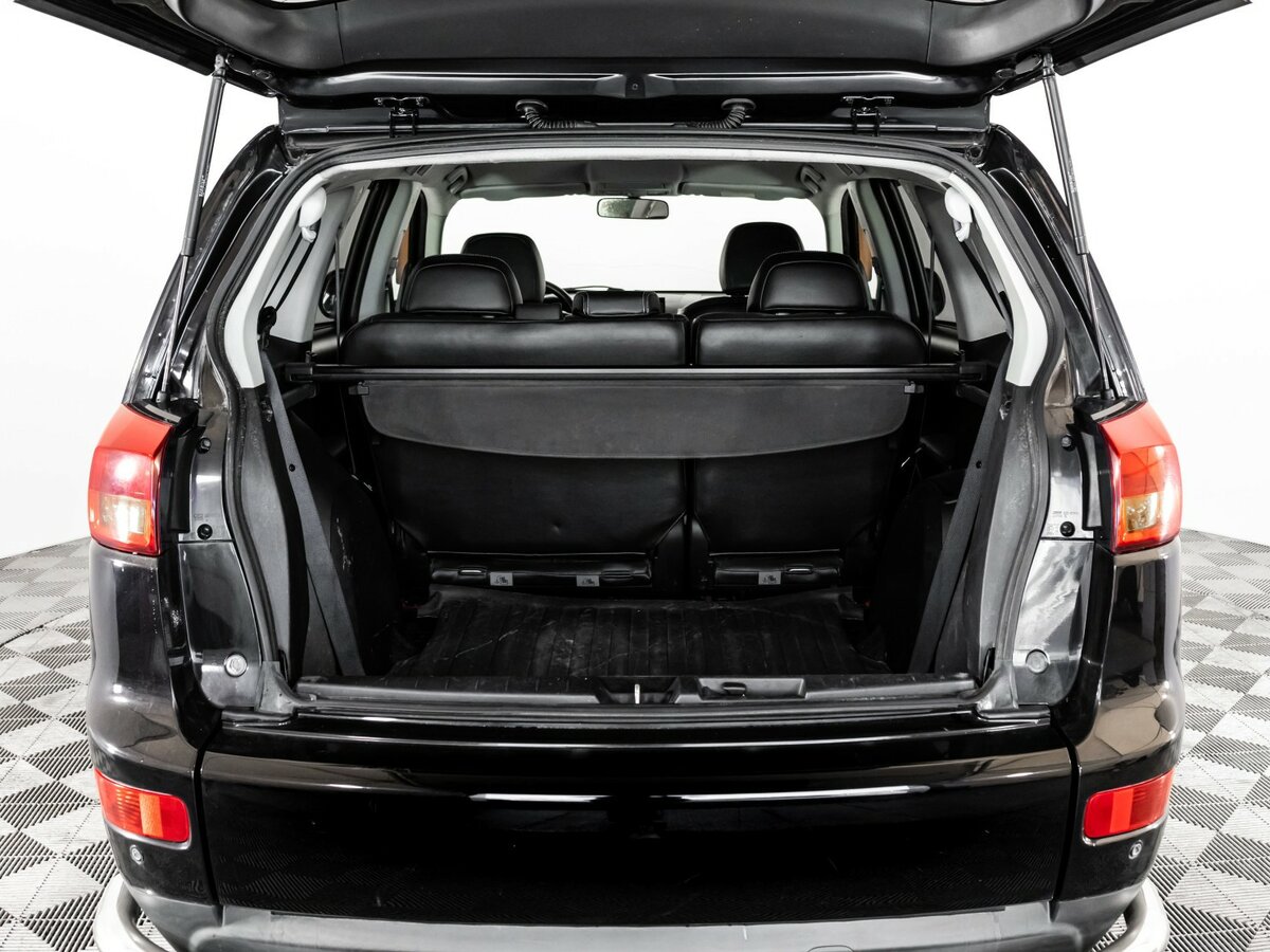 Peugeot 4007 с пробегом — 2008 год. Фото: #17