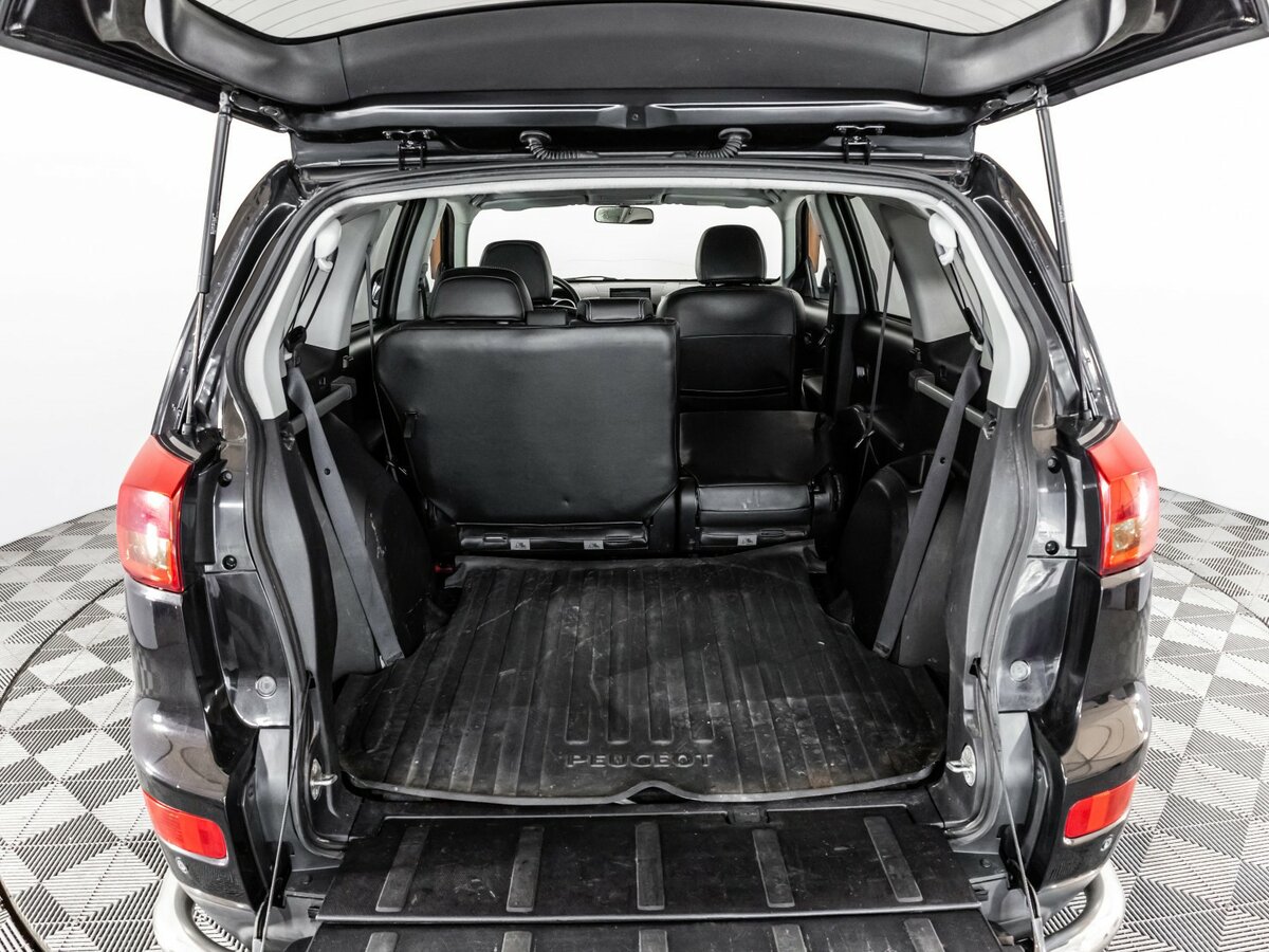 Peugeot 4007 с пробегом — 2008 год. Фото: #19