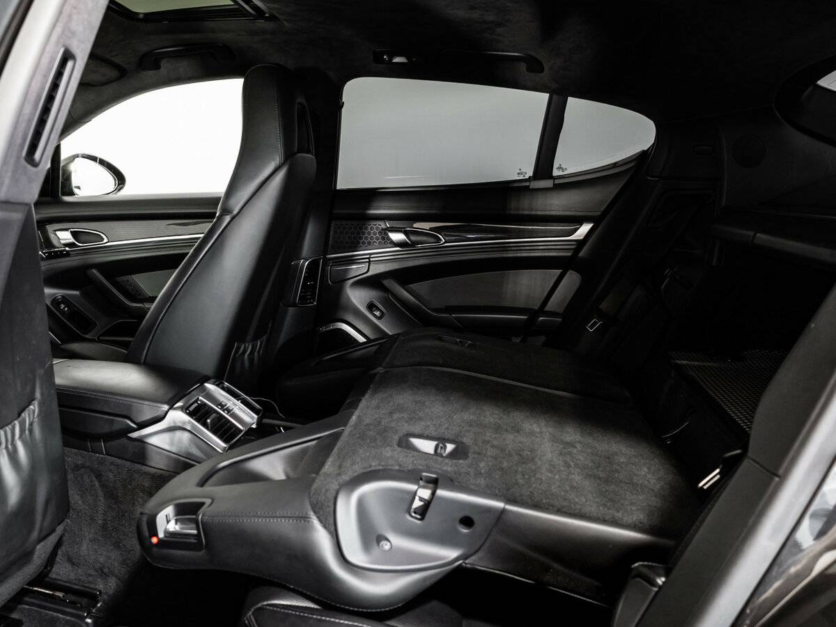 Porsche Panamera с пробегом — 2012 год. Фото: #31