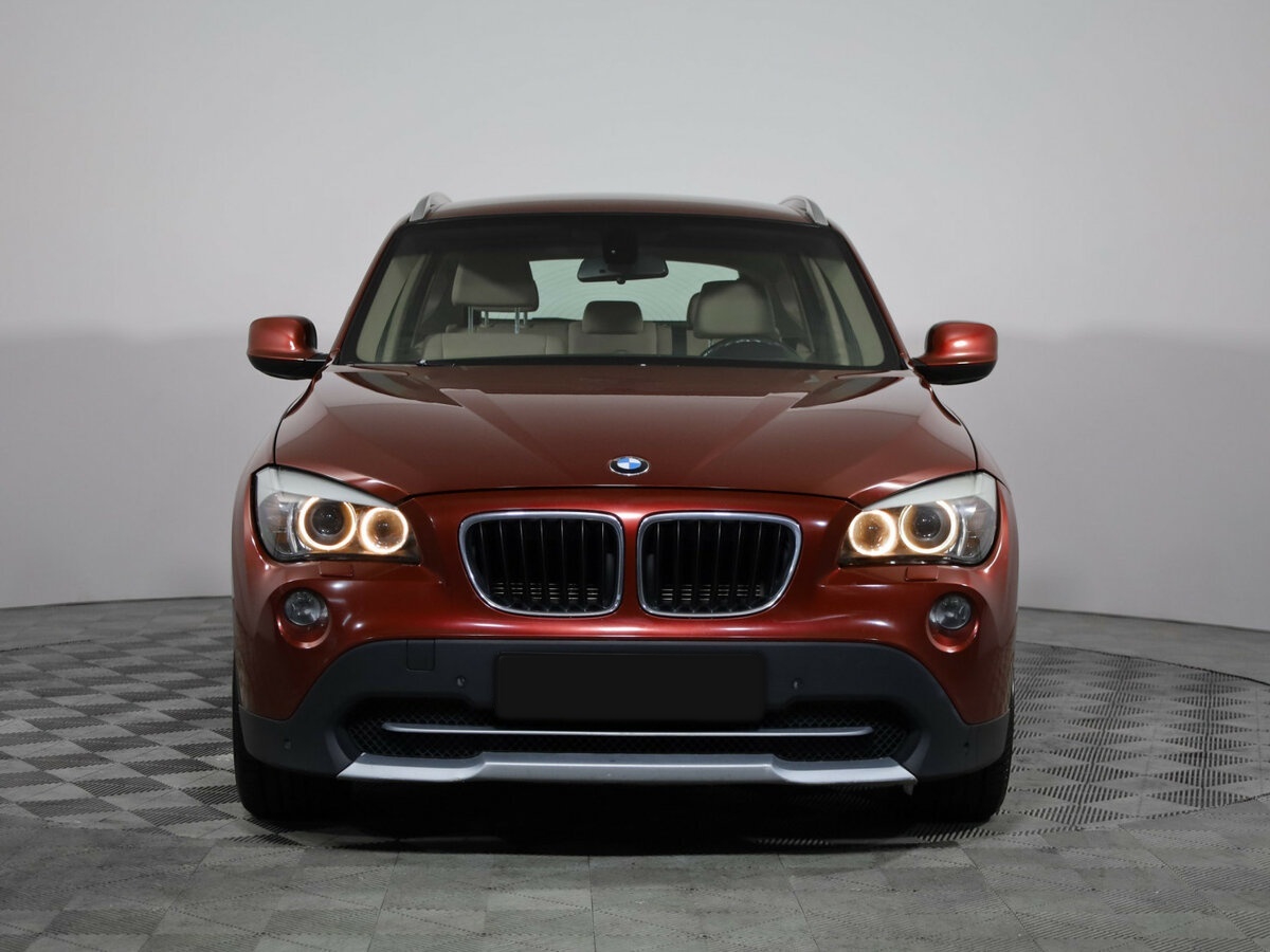 BMW X1 с пробегом — 2011 год. Фото: #1
