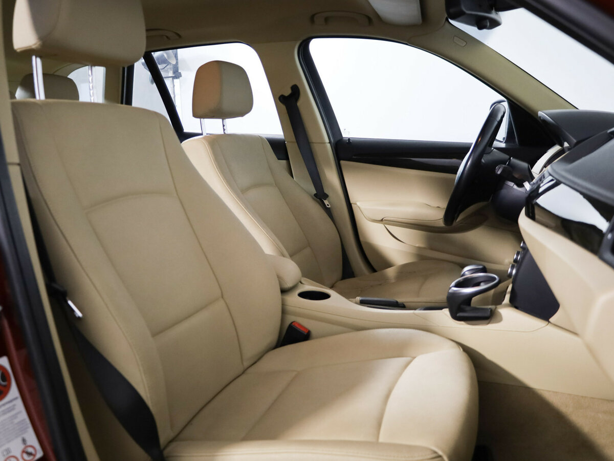 BMW X1 с пробегом — 2011 год. Фото: #9