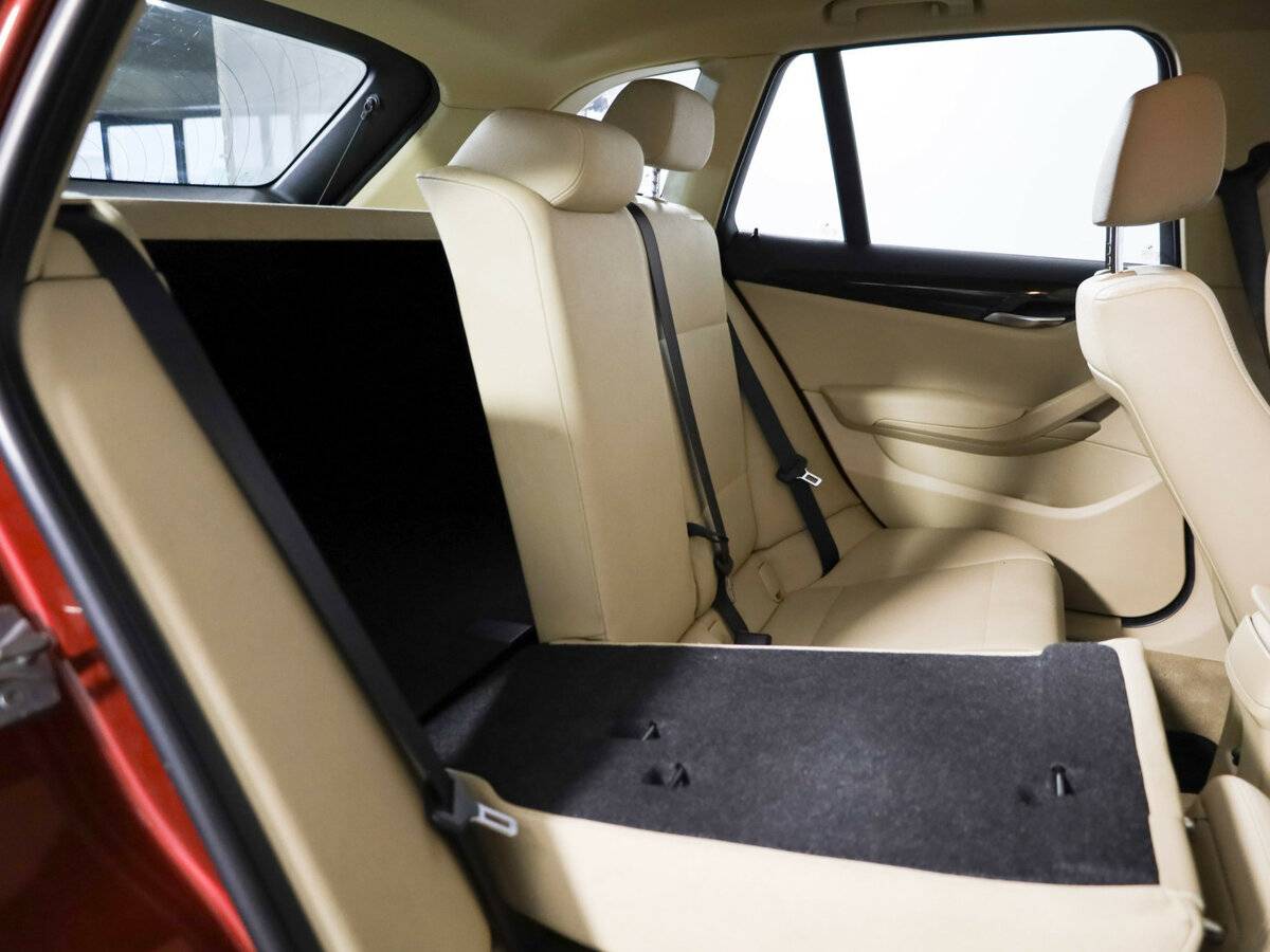 BMW X1 с пробегом — 2011 год. Фото: #11