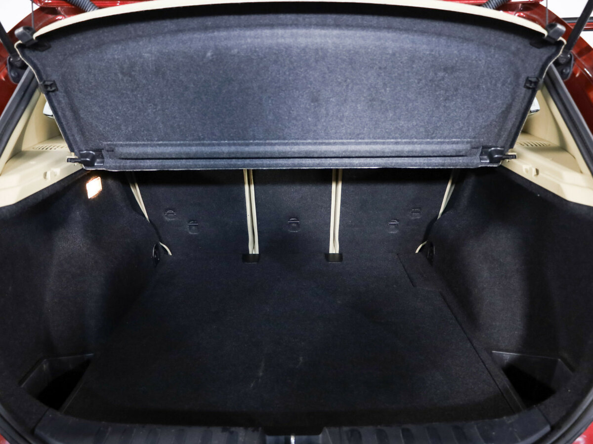 BMW X1 с пробегом — 2011 год. Фото: #14