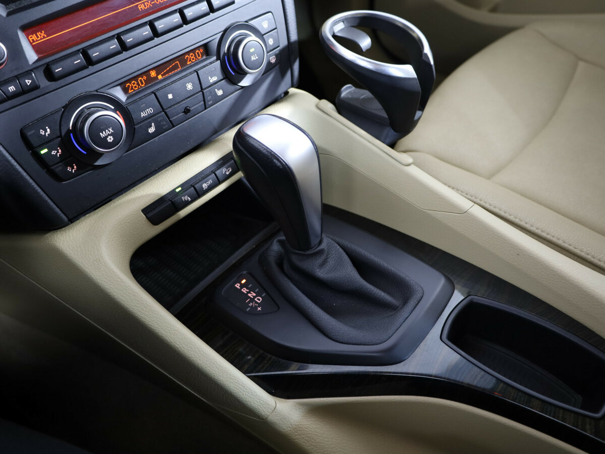 BMW X1 с пробегом — 2011 год. Фото: #16