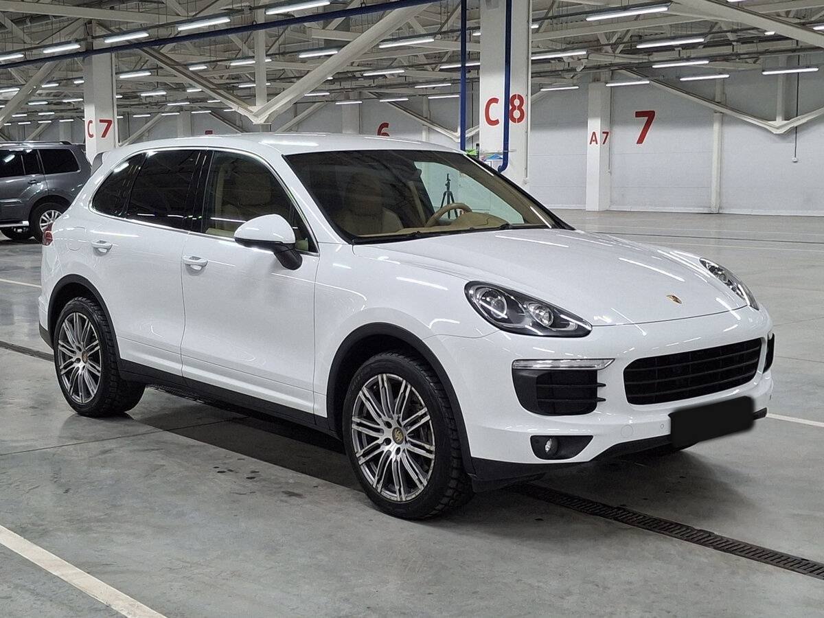 Porsche Cayenne с пробегом — 2015 год. Фото: #2
