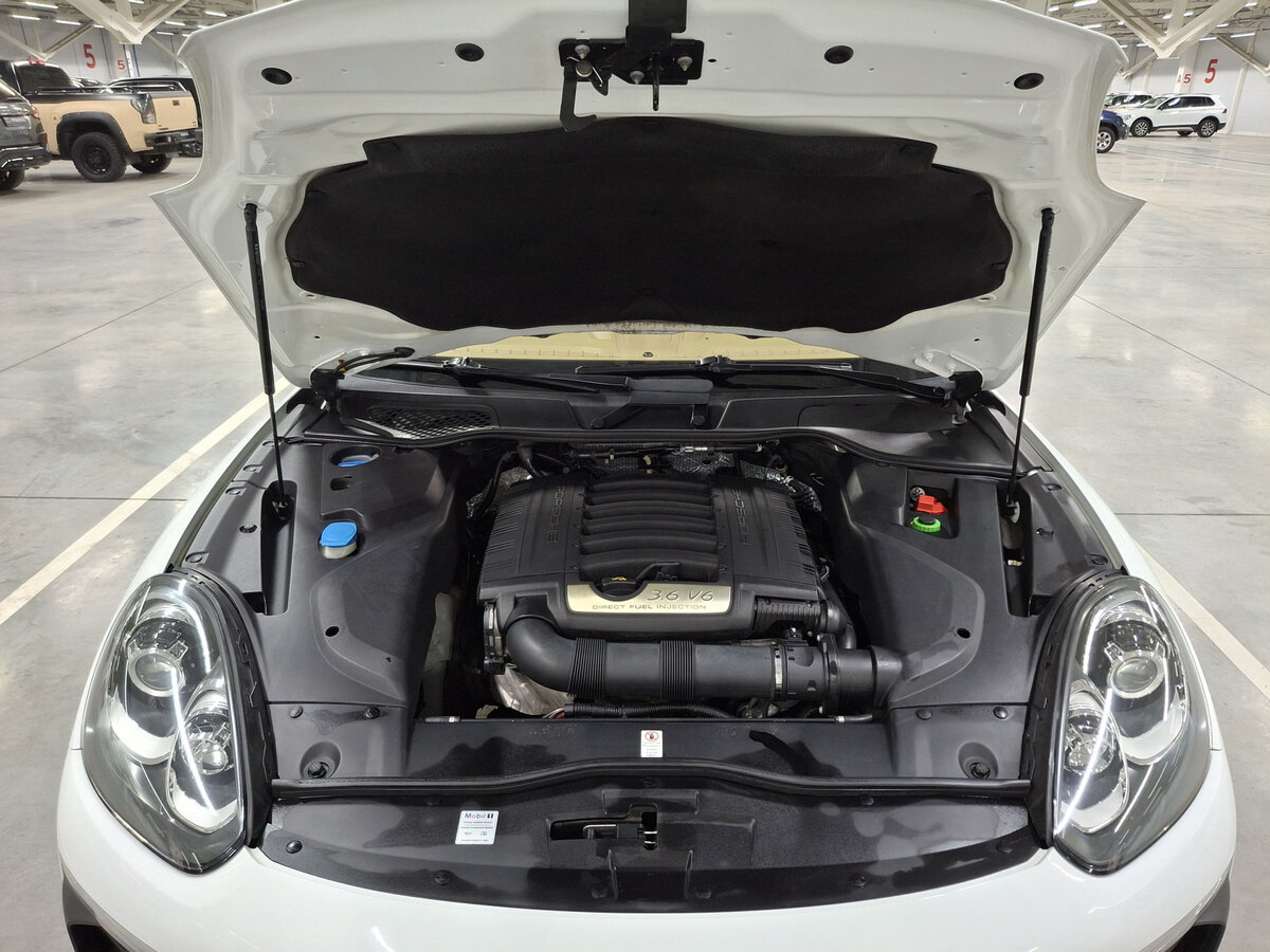 Porsche Cayenne с пробегом — 2015 год. Фото: #8