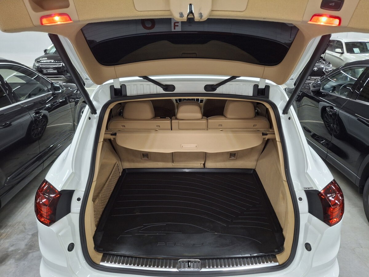 Porsche Cayenne с пробегом — 2015 год. Фото: #9