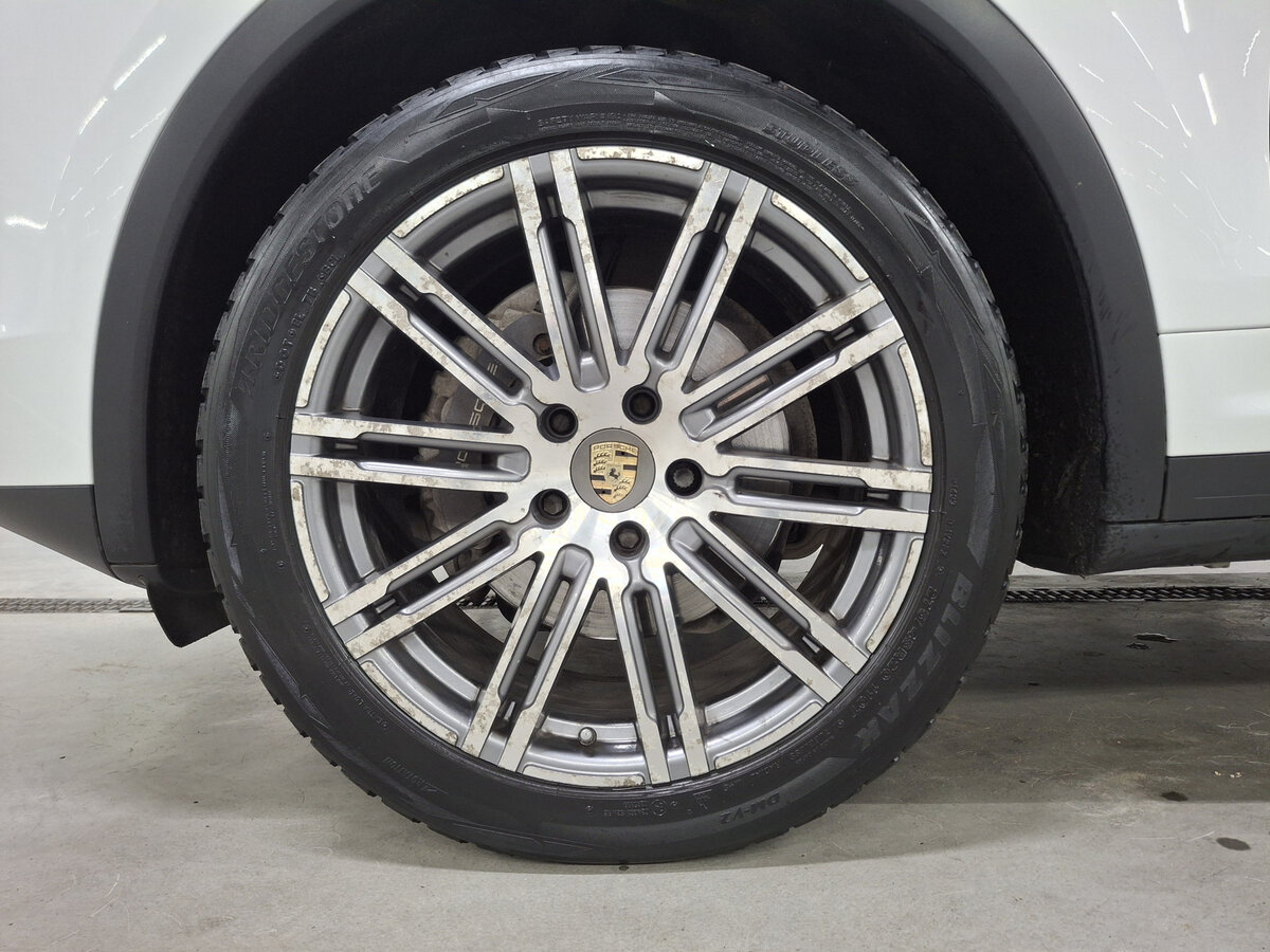 Porsche Cayenne с пробегом — 2015 год. Фото: #17