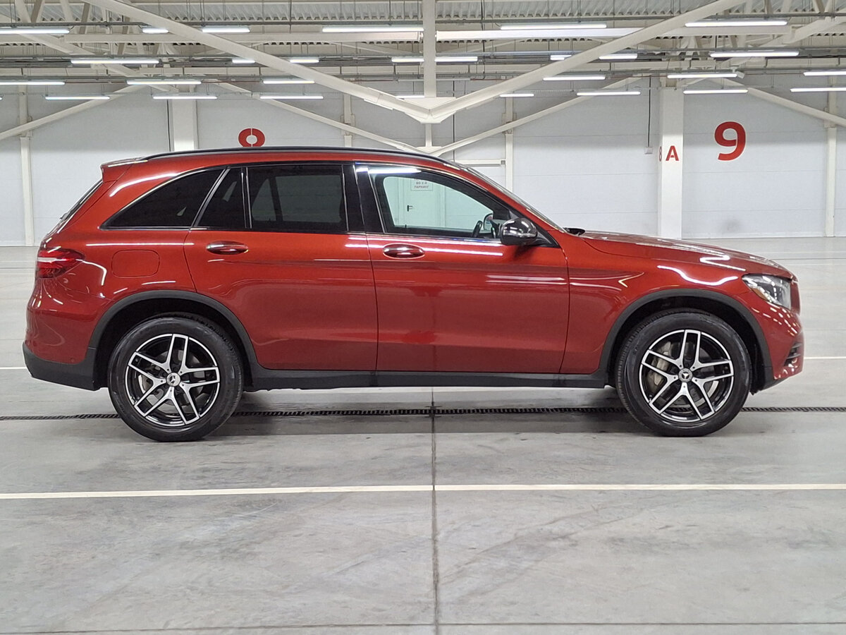 Mercedes-Benz GLC с пробегом — 2018 год. Фото: #3