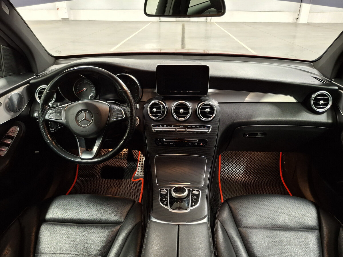 Mercedes-Benz GLC с пробегом — 2018 год. Фото: #13