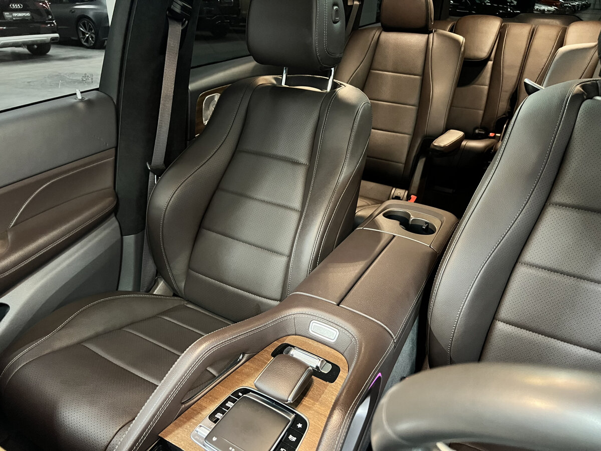 Mercedes-Benz GLS с пробегом — 2020 год. Фото: #18