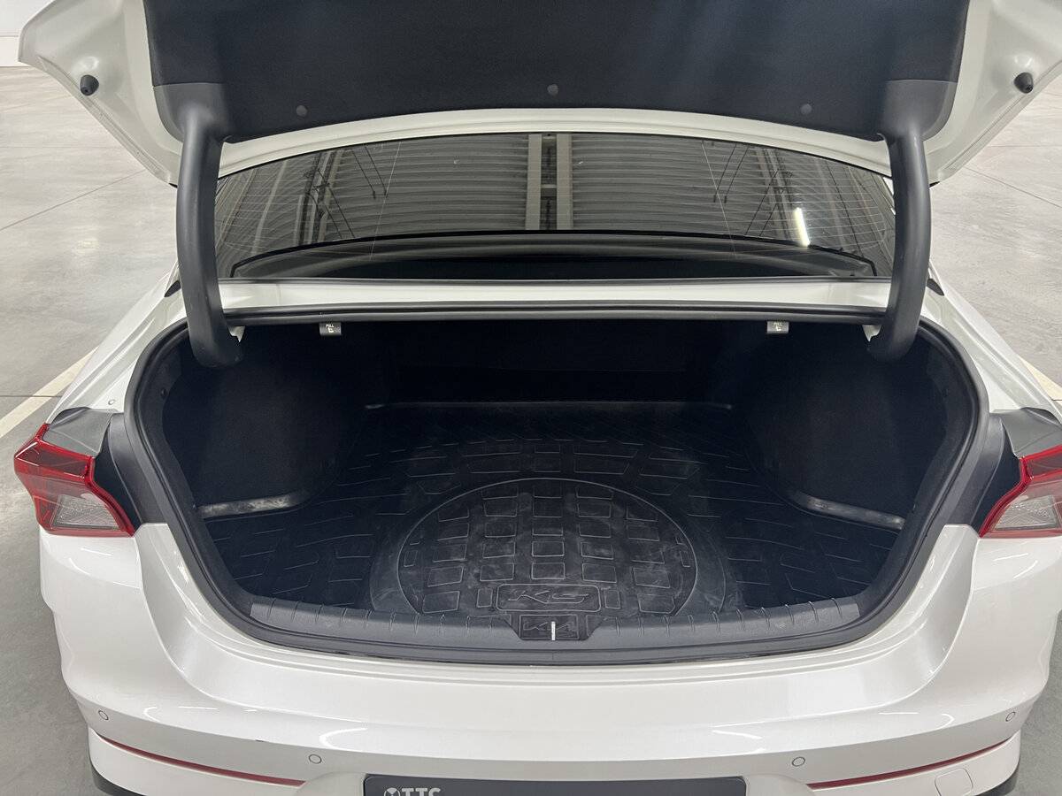 Kia K5 с пробегом — 2022 год. Фото: #9