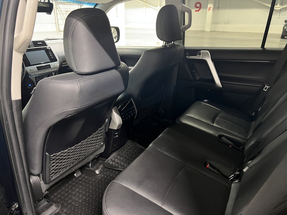 Toyota Land Cruiser Prado с пробегом — 2017 год. Фото: #11