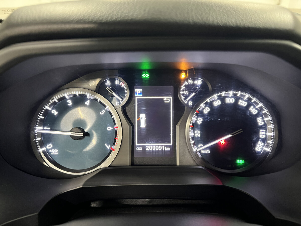 Toyota Land Cruiser Prado с пробегом — 2017 год. Фото: #12