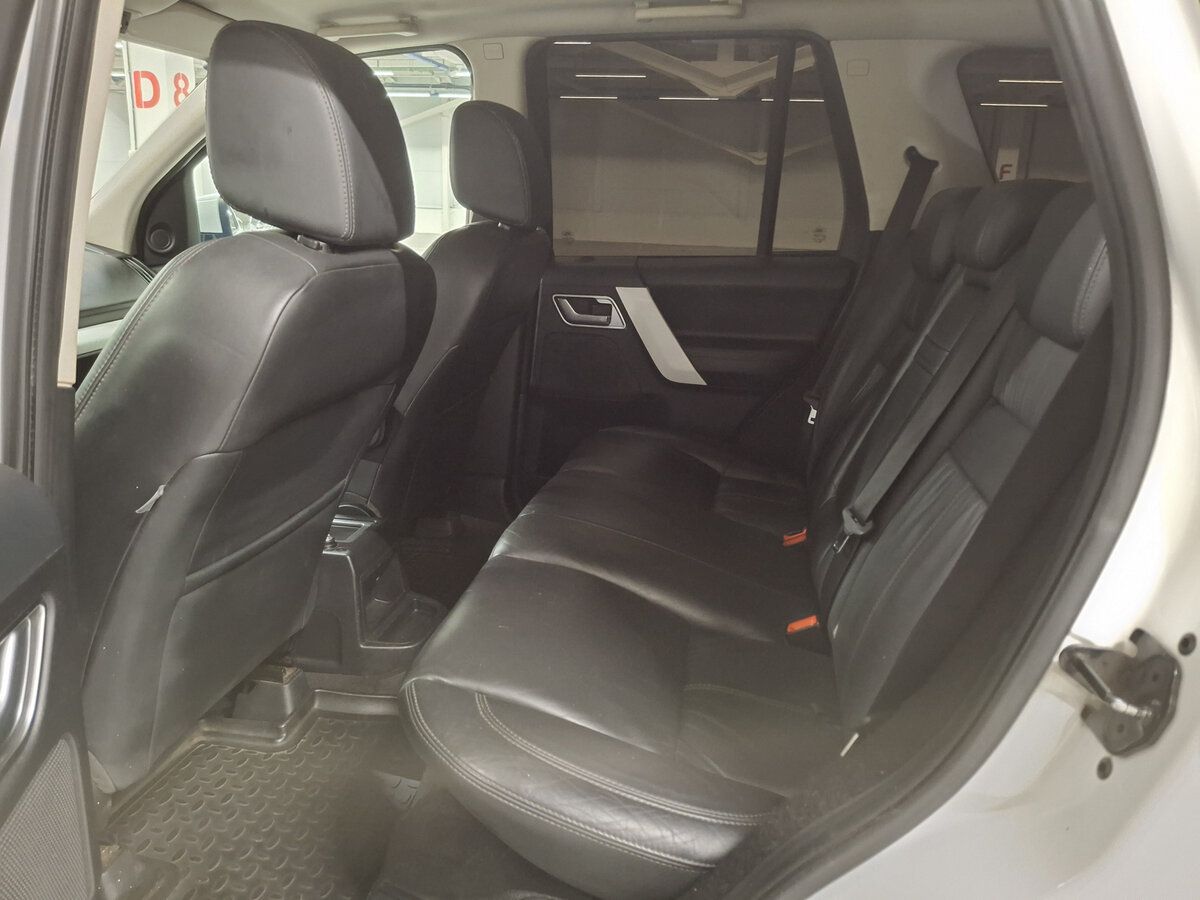 Land Rover Freelander с пробегом — 2010 год. Фото: #11