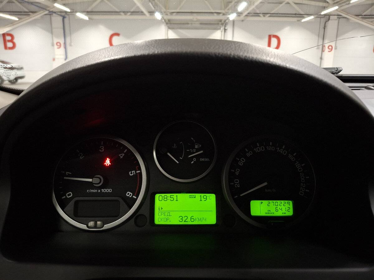 Land Rover Freelander с пробегом — 2010 год. Фото: #12