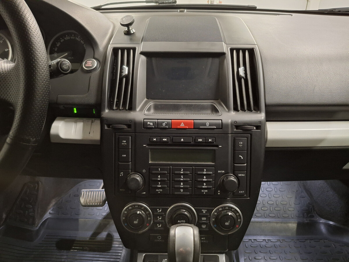 Land Rover Freelander с пробегом — 2010 год. Фото: #14