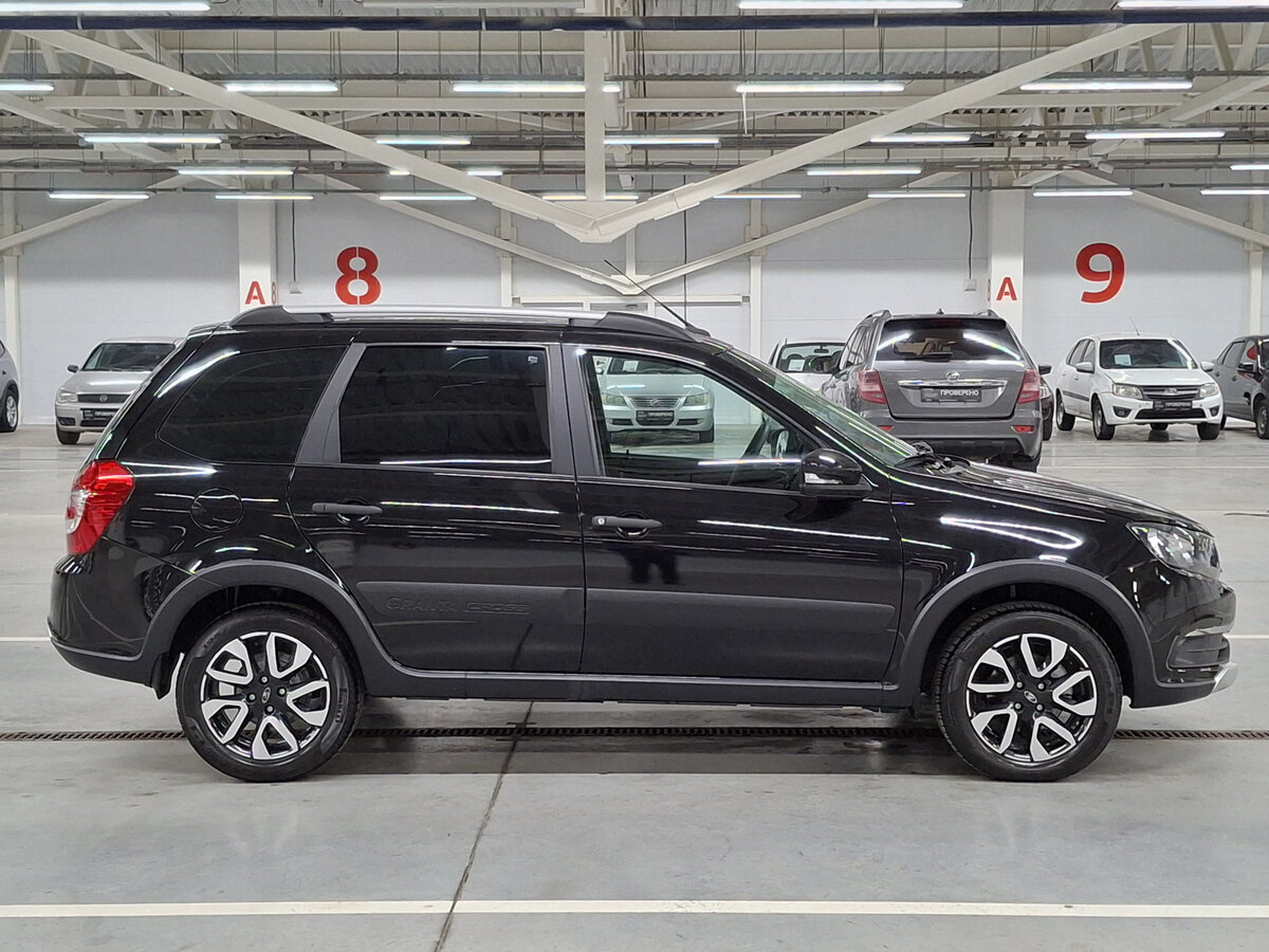 Lada (ВАЗ) Granta с пробегом — 2023 год. Фото: #3