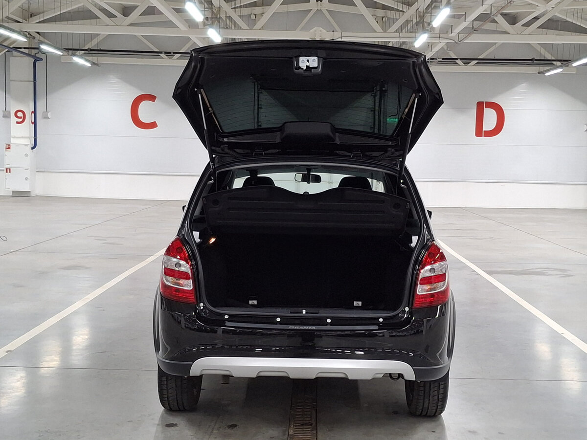 Lada (ВАЗ) Granta с пробегом — 2023 год. Фото: #9