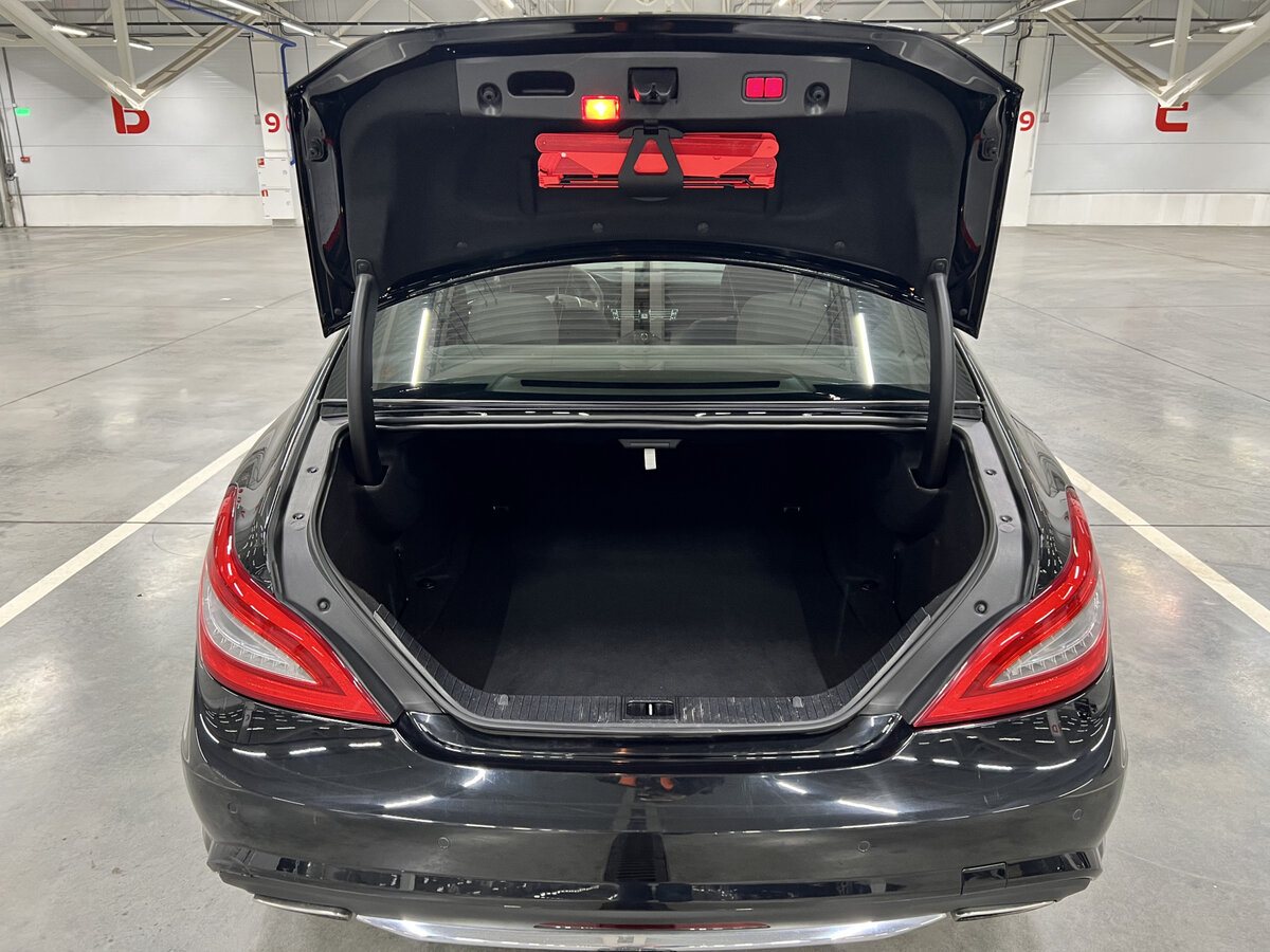 Mercedes-Benz CLS с пробегом — 2012 год. Фото: #8