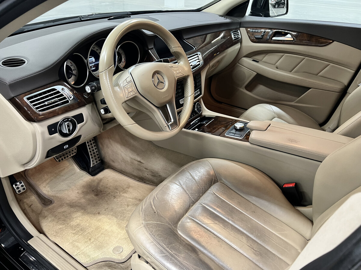 Mercedes-Benz CLS с пробегом — 2012 год. Фото: #13