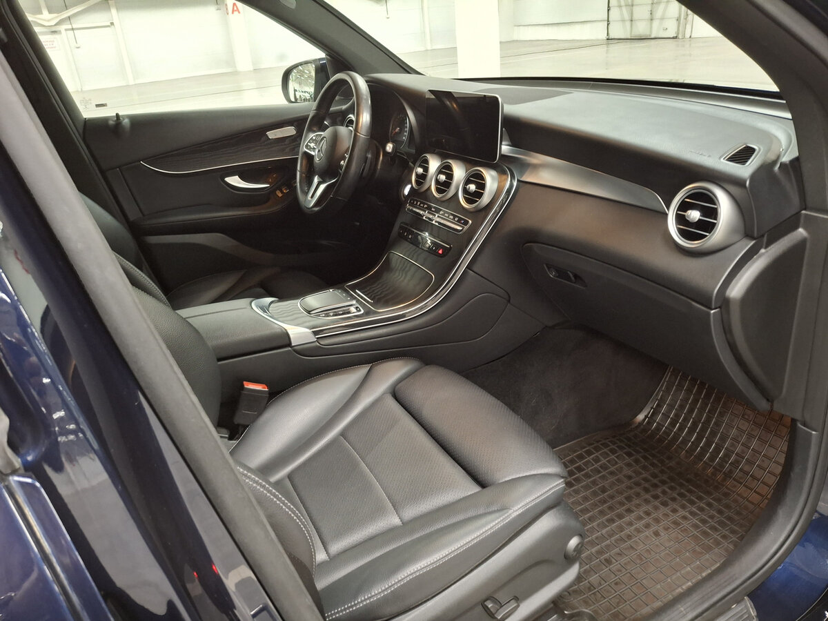 Mercedes-Benz GLC с пробегом — 2021 год. Фото: #10