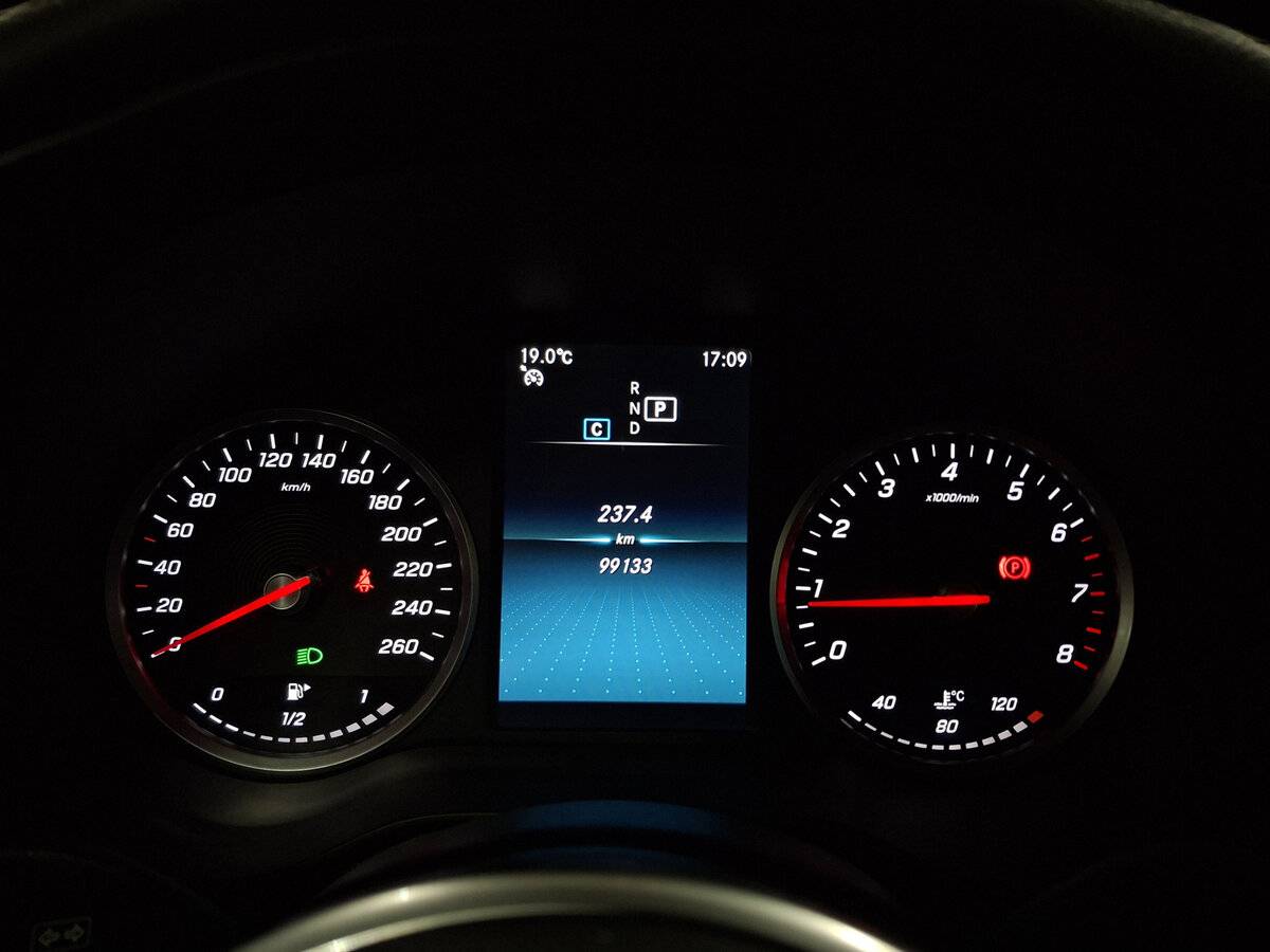 Mercedes-Benz GLC с пробегом — 2021 год. Фото: #12