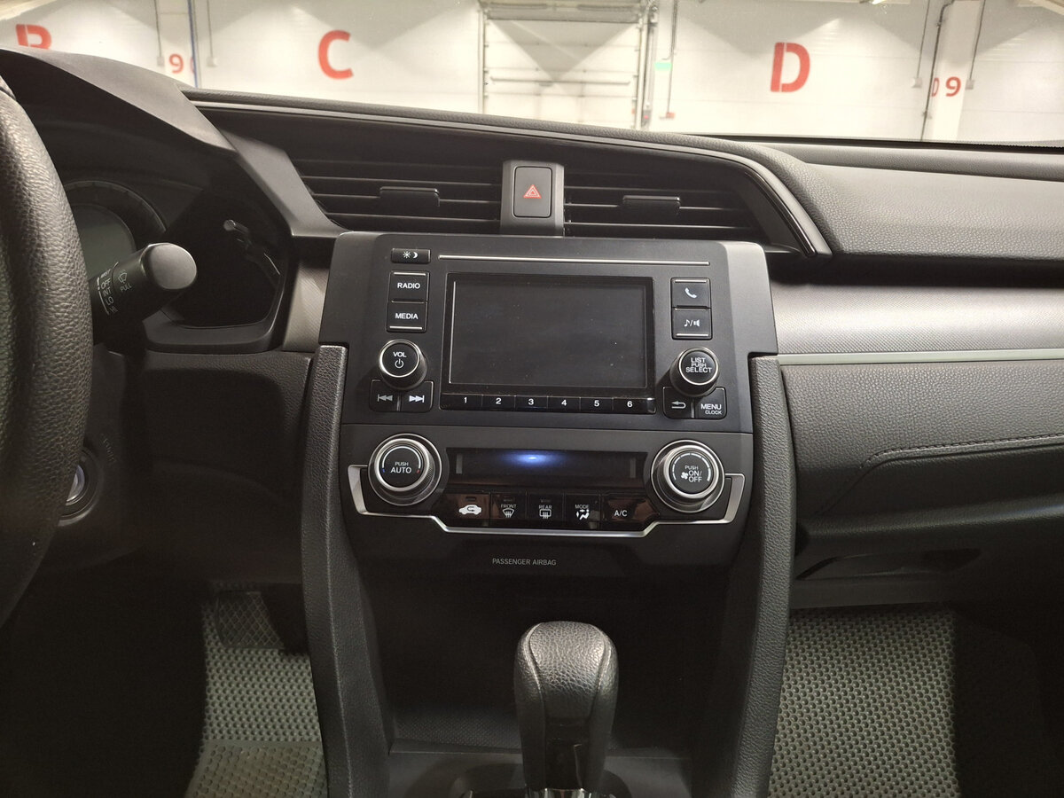 Honda Civic с пробегом — 2016 год. Фото: #14