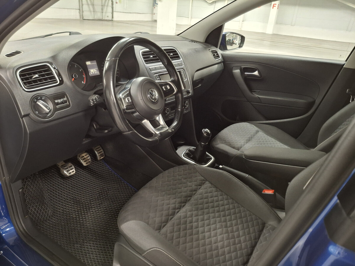 Volkswagen Polo с пробегом — 2018 год. Фото: #15