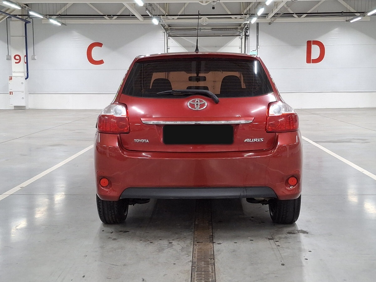 Toyota Auris с пробегом — 2010 год. Фото: #5