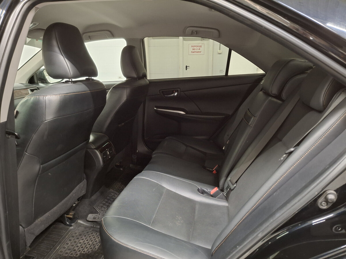 Toyota Camry с пробегом — 2014 год. Фото: #10